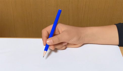 正しい鉛筆の持ち方